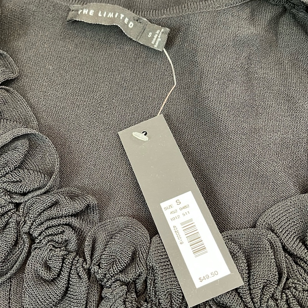 THE LIMITED BLACK ROSETTE TOP - Picture 6 of 7